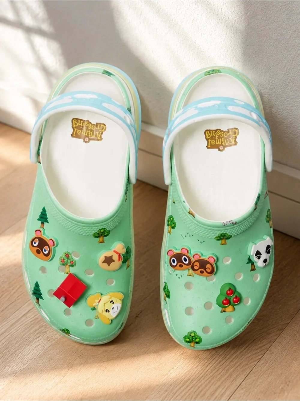 Kids' Green Character Clog Sandals - Playful Animal Print